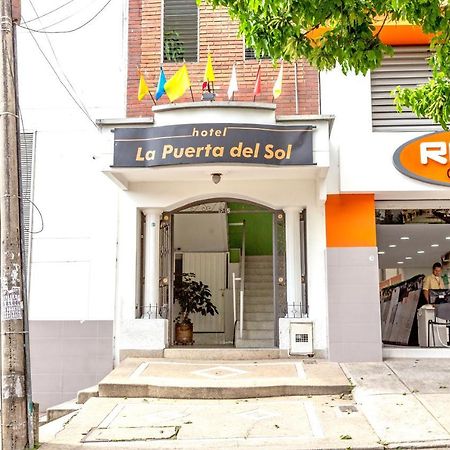 Hotel Ayenda 1506 La Puerta Del Sol Bucaramanga Esterno foto
