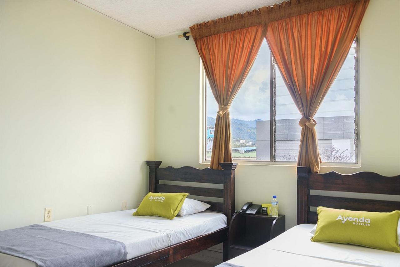 Hotel Ayenda 1506 La Puerta Del Sol Bucaramanga Esterno foto